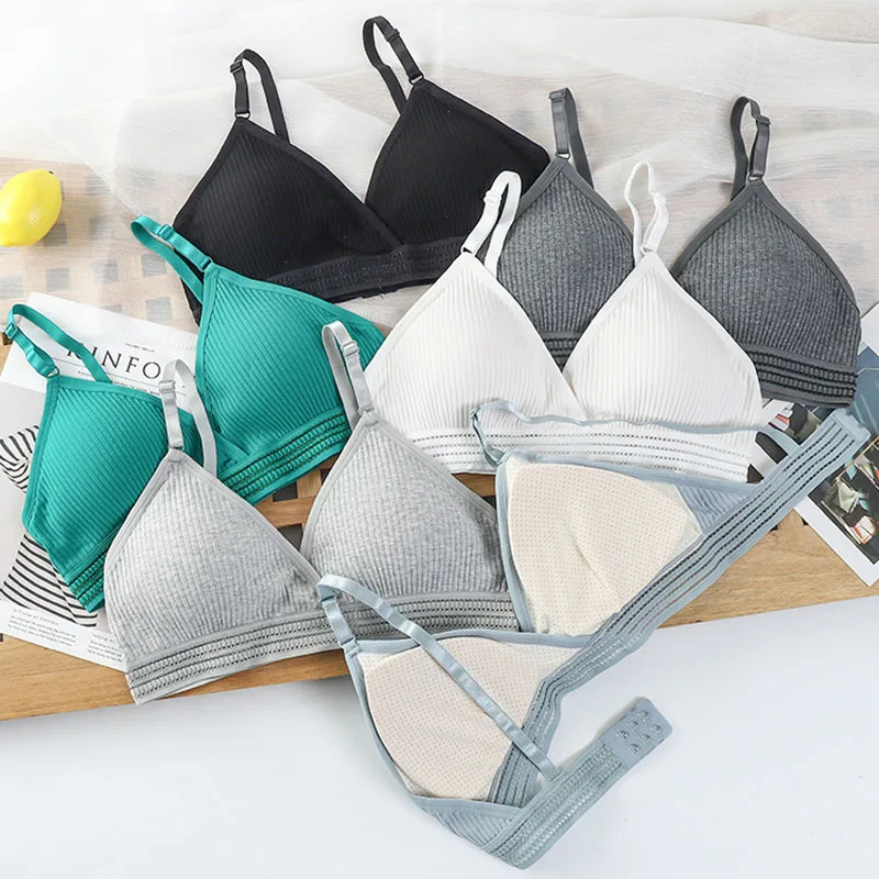 

Бюстгальтер женский хлопковый с чашками пуш-ап и V-образным вырезом