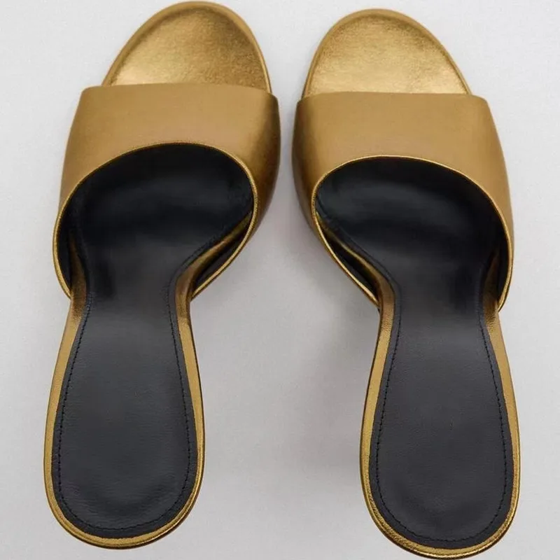 Женские туфли на высоком каблуке с ремешком пятке круглым носком