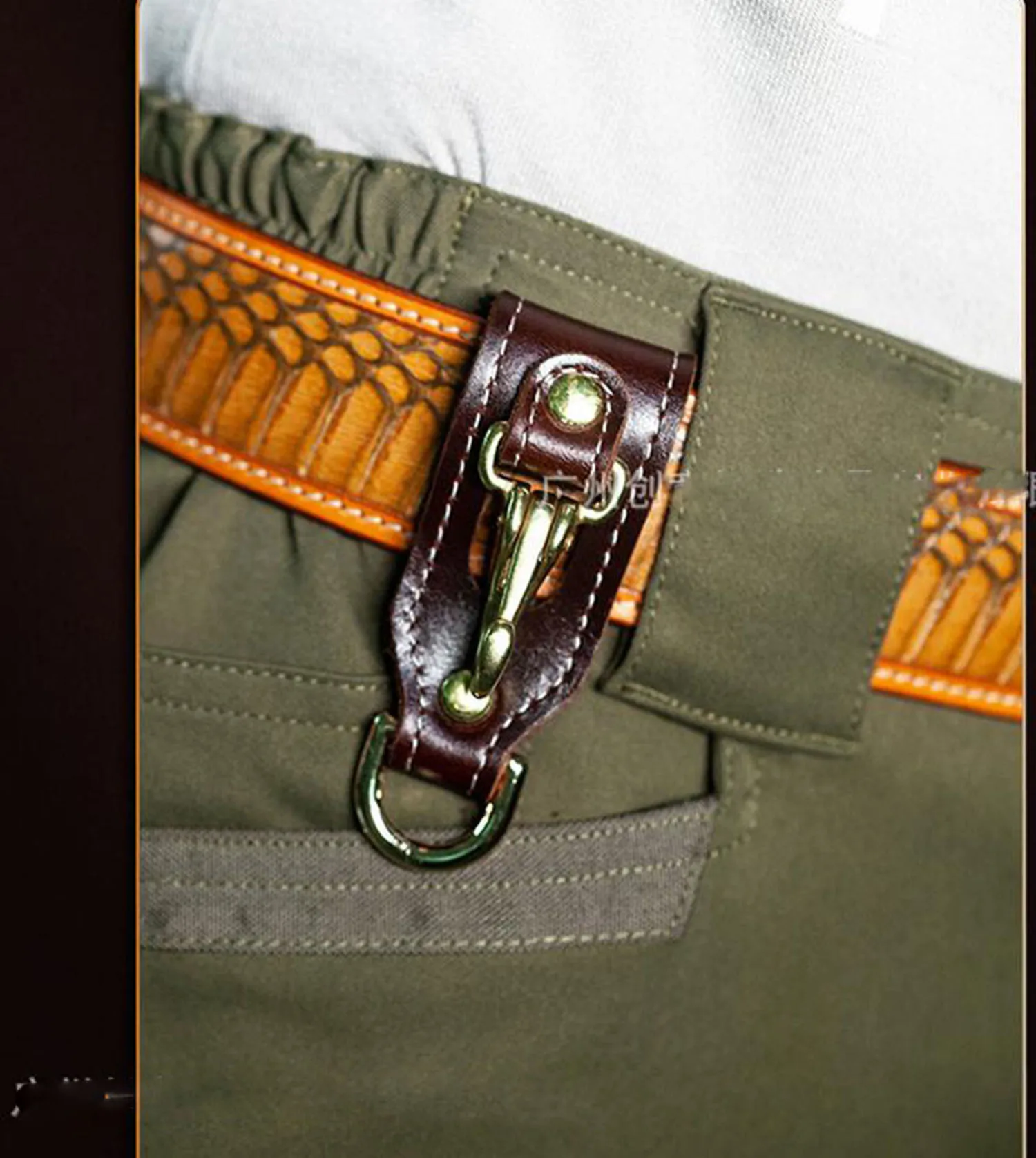 A1  Cowhide tactical waist hanging belt key chain outdoor tools survival tactical buckle climbing rope hook