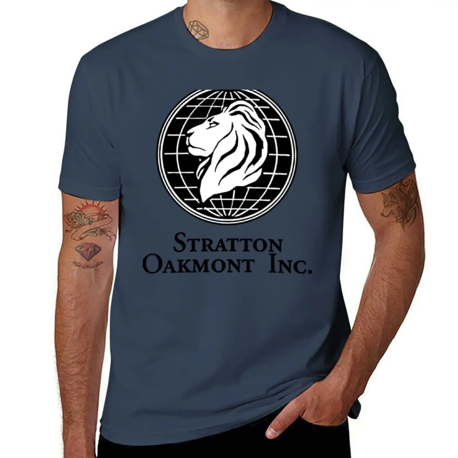 Фото Футболка Stratton Oakmont Inc. с абстрактным принтом №1