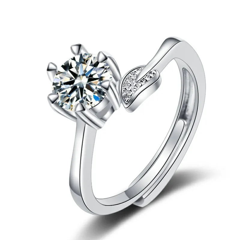 

Кольцо с цветком, уникальное кольцо с прозрачным камнем, с закрепкой в виде зубца, поворотное кольцо, дизайн, цвет розовое золото, женские об...