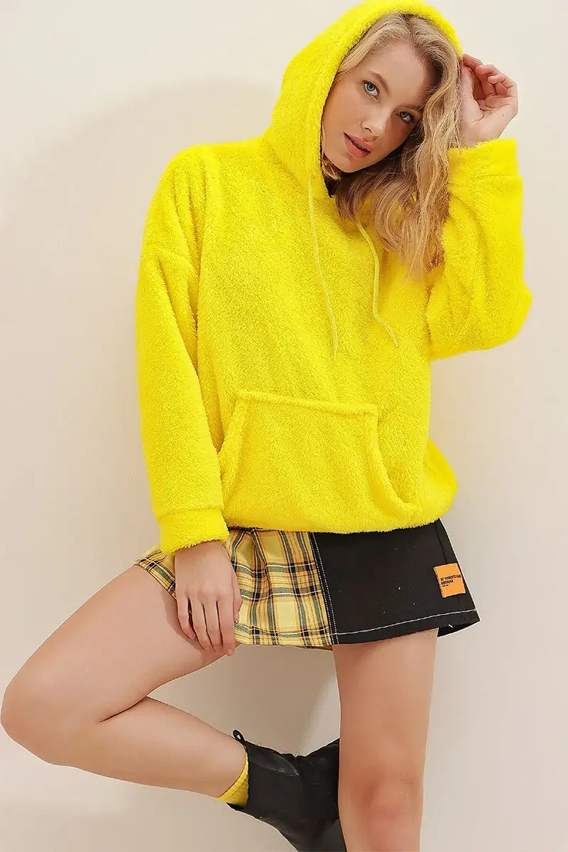

Women's yellow hooded kangaroo pocket Oversize plush Sweatshirt alc-51-008