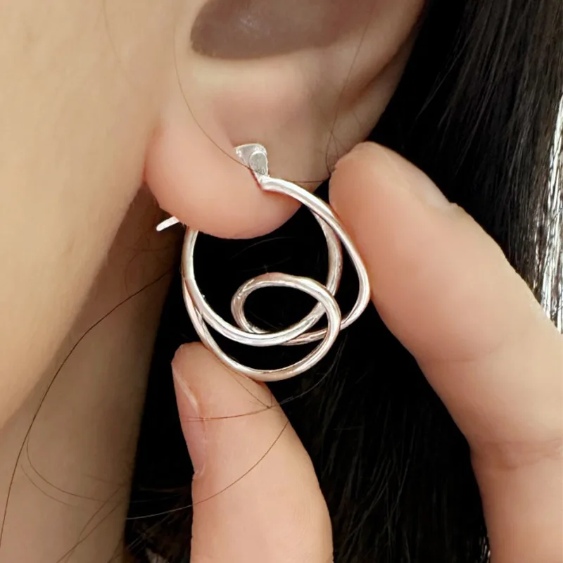 

Gothic Irregular Twisted Earrings For Women Round Circle Hoop Earrings Korean Style Jewelry Gift Brincos