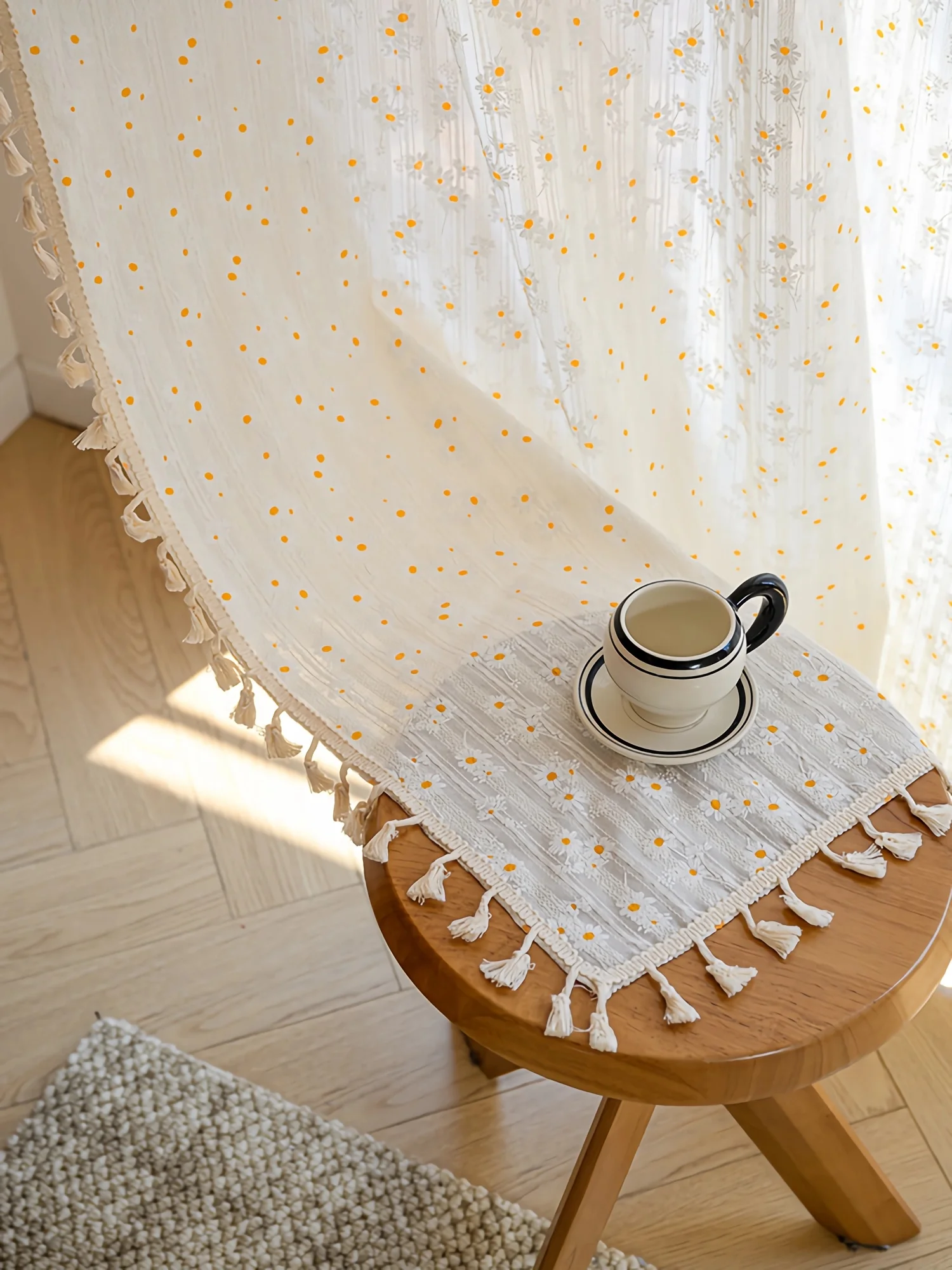 Полузатемняющие шторы в цветочек для гостиной хлопковые богемные оконные