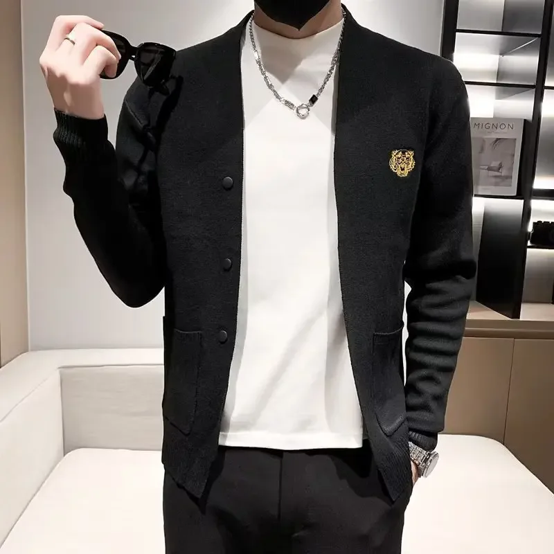 Весенне-осенний мужской вязаный кардиган с вышивкой новинка 2023 деловой стиль
