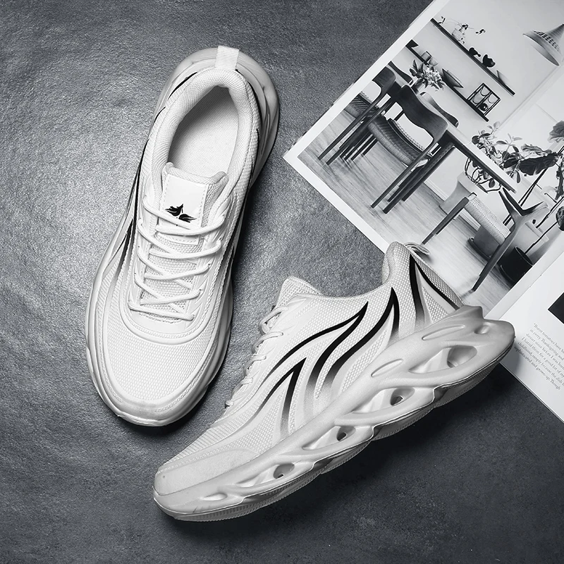 Men's Flame Printed Sneakers Flying Weave Sports Shoes Comfortable Running Shoes Outdoor Men Athletic Shoes