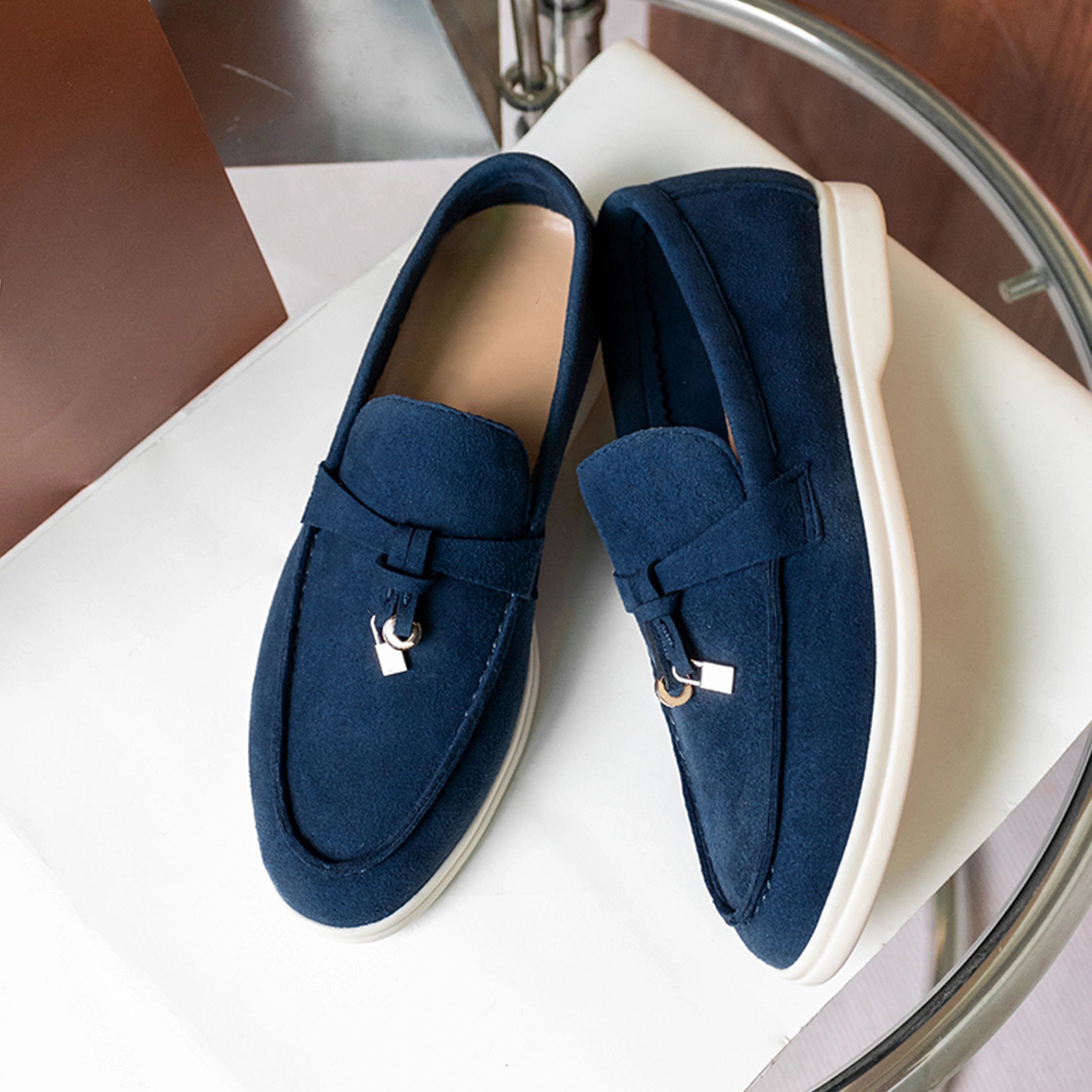 Round Toe Women's Loafers Men Tassel Metal Buckle Mules Slip-on Shoes for Women 2023 Comfortable and Elegant Women's Shoes Flats