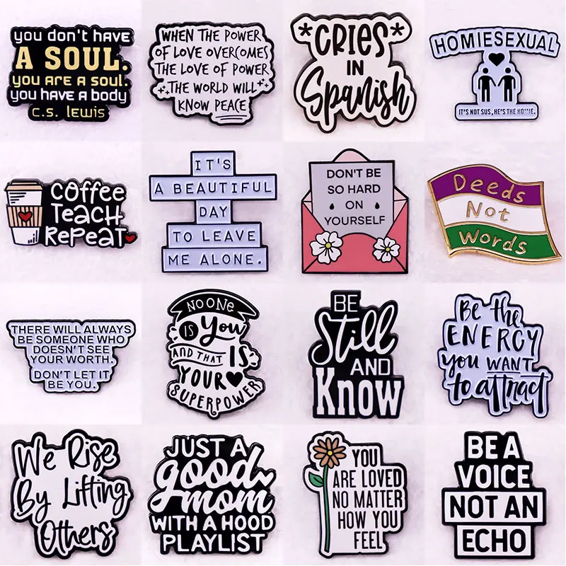 

Женская эмалированная заколка для рюкзака или портфеля