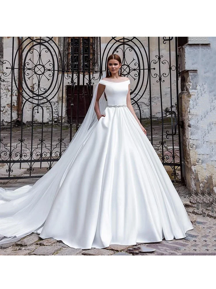 

Женское свадебное платье с открытыми плечами, белое длинное платье с вырезом лодочкой и шлейфом