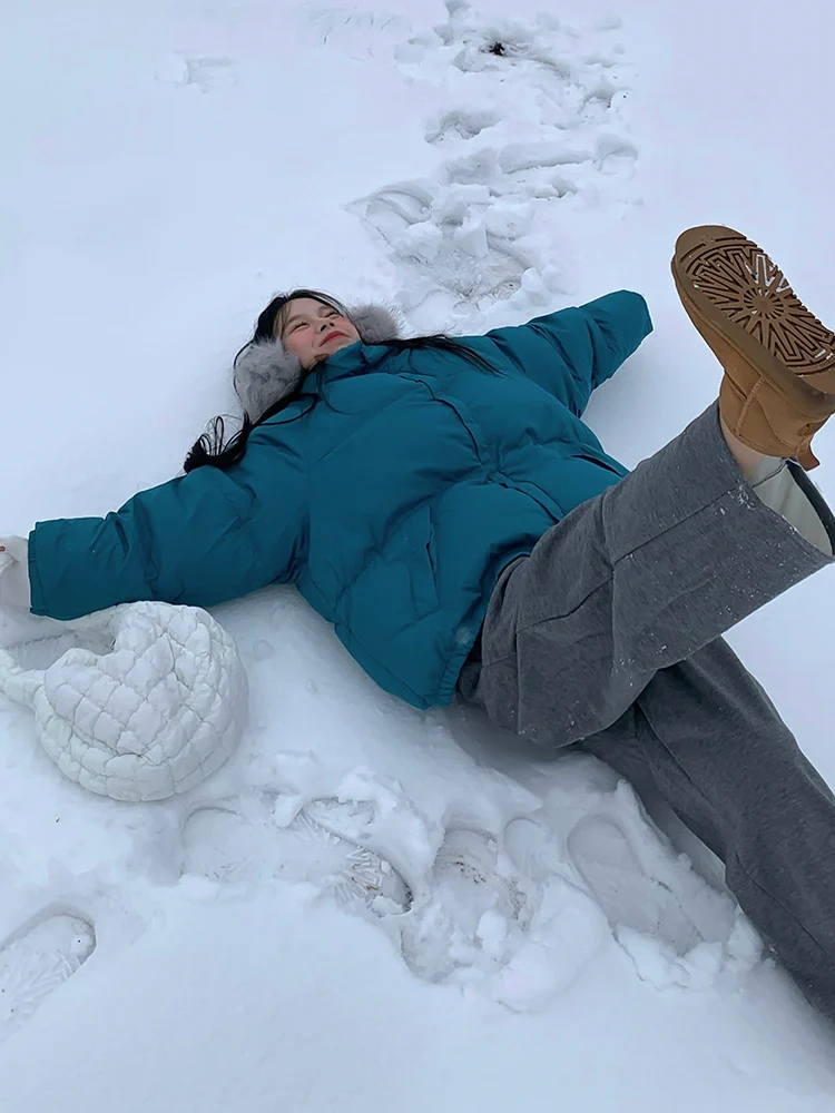 Adan White Lake Blue Bread Пуховик 2024 зимняя свободная толстая теплая 90 белая утиная пуховая