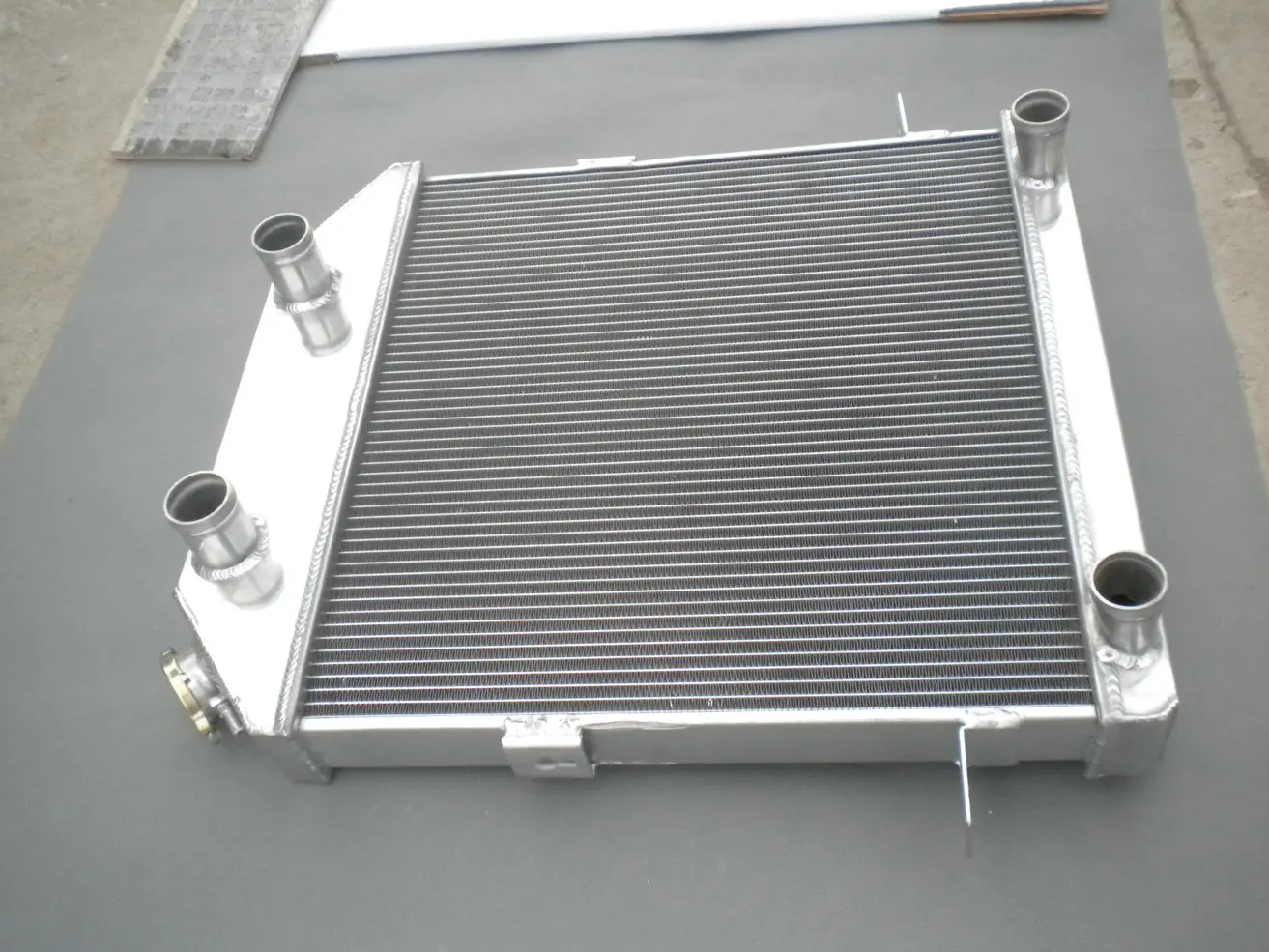 

3 Row Aluminum Radiator For 1939-1941 Ford Standard Mercury Flat Head 1940
