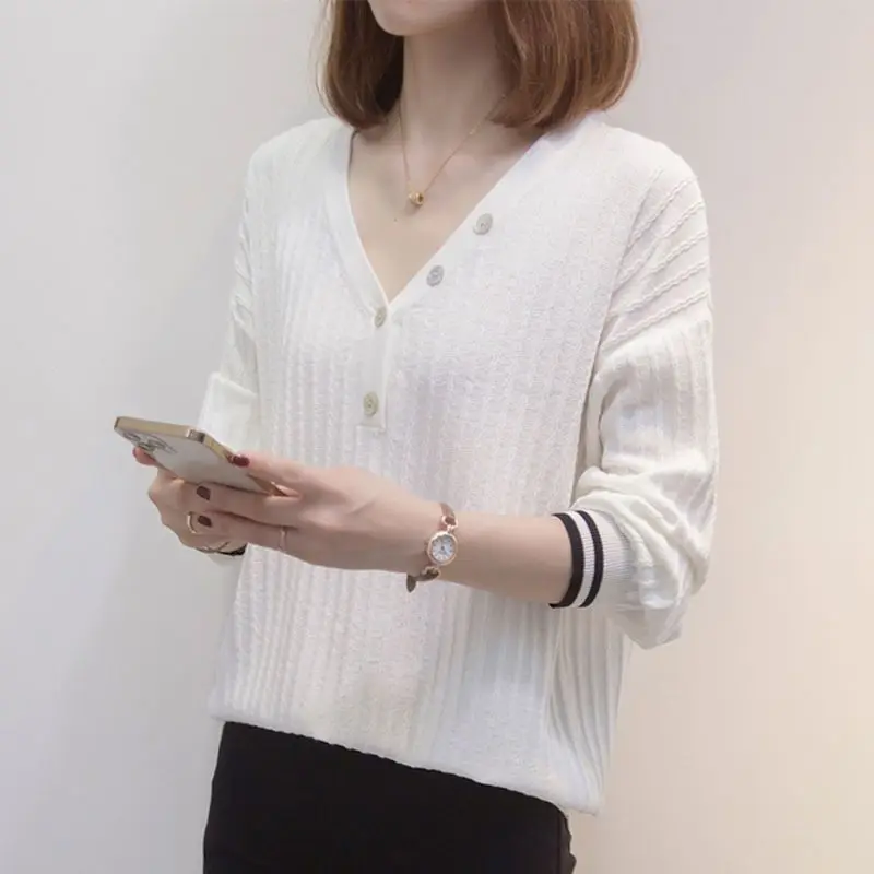 

2023 New Spring and Autumn and Winter Fashion Western Style Commuting Simple Casual Loose V-neck Panel Button Pit Stripe Sweater