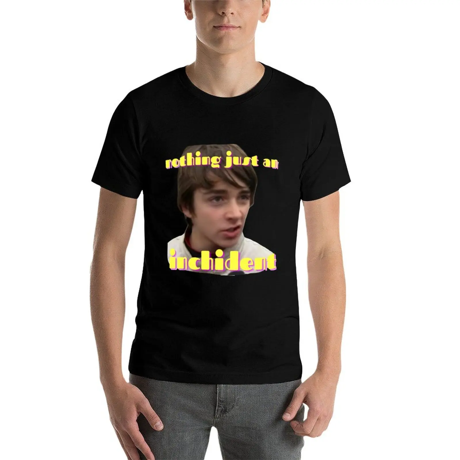 Чарльз помимо происшествия (случайный инцидент) наклейка с мемом F1 Футболка для