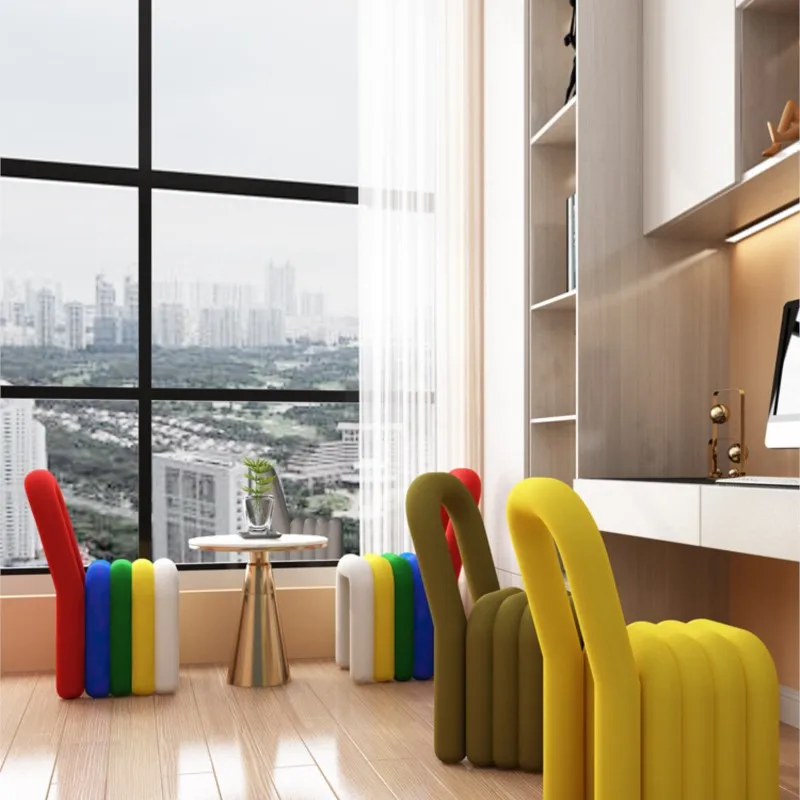 

Скандинавская спинка, простой обеденный стул, стул для макияжа, стол, креативный домашний дизайнерский стул в стиле Ins для магазина одежды, н...