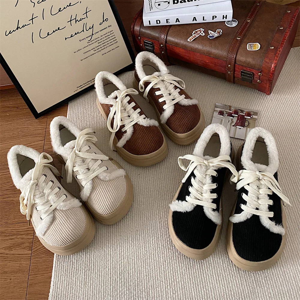 

Thick soled woolen shoes for women in autumn and winter wear plush harbor style small white shoes with small warm cotton shoes