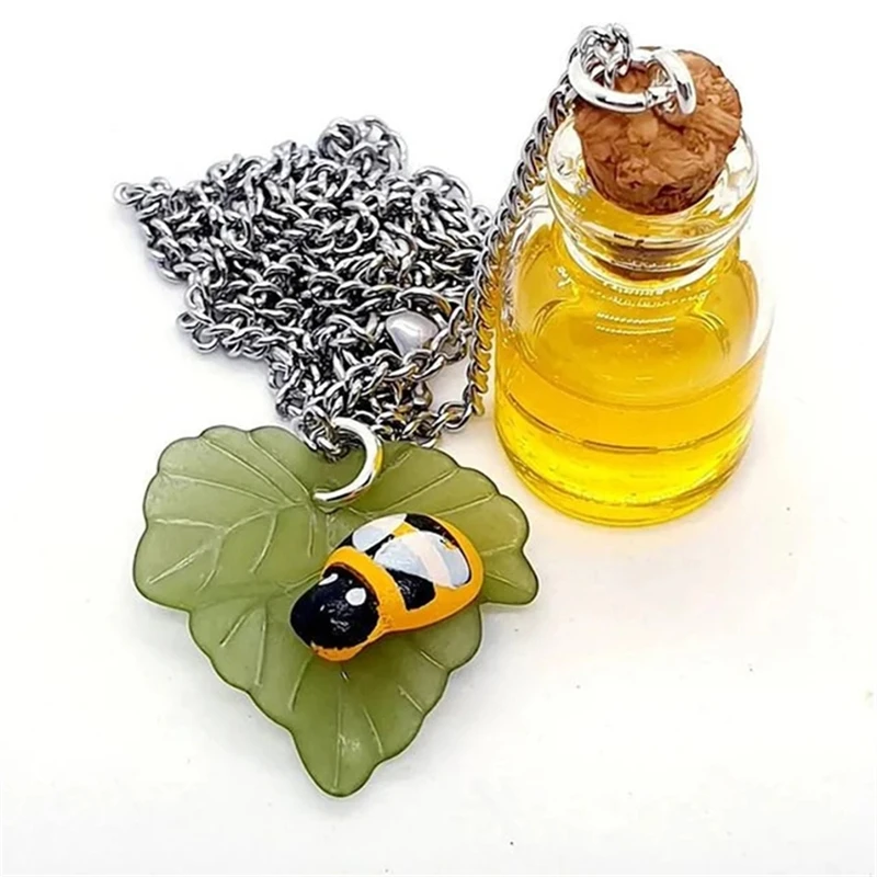 

Bee & Honey Jar Necklace,Green leaves,Bees,Hippie,Honey Jar,Bohemia,Fairy tale core,Glass bottle Pendant,Gifts for nature lovers