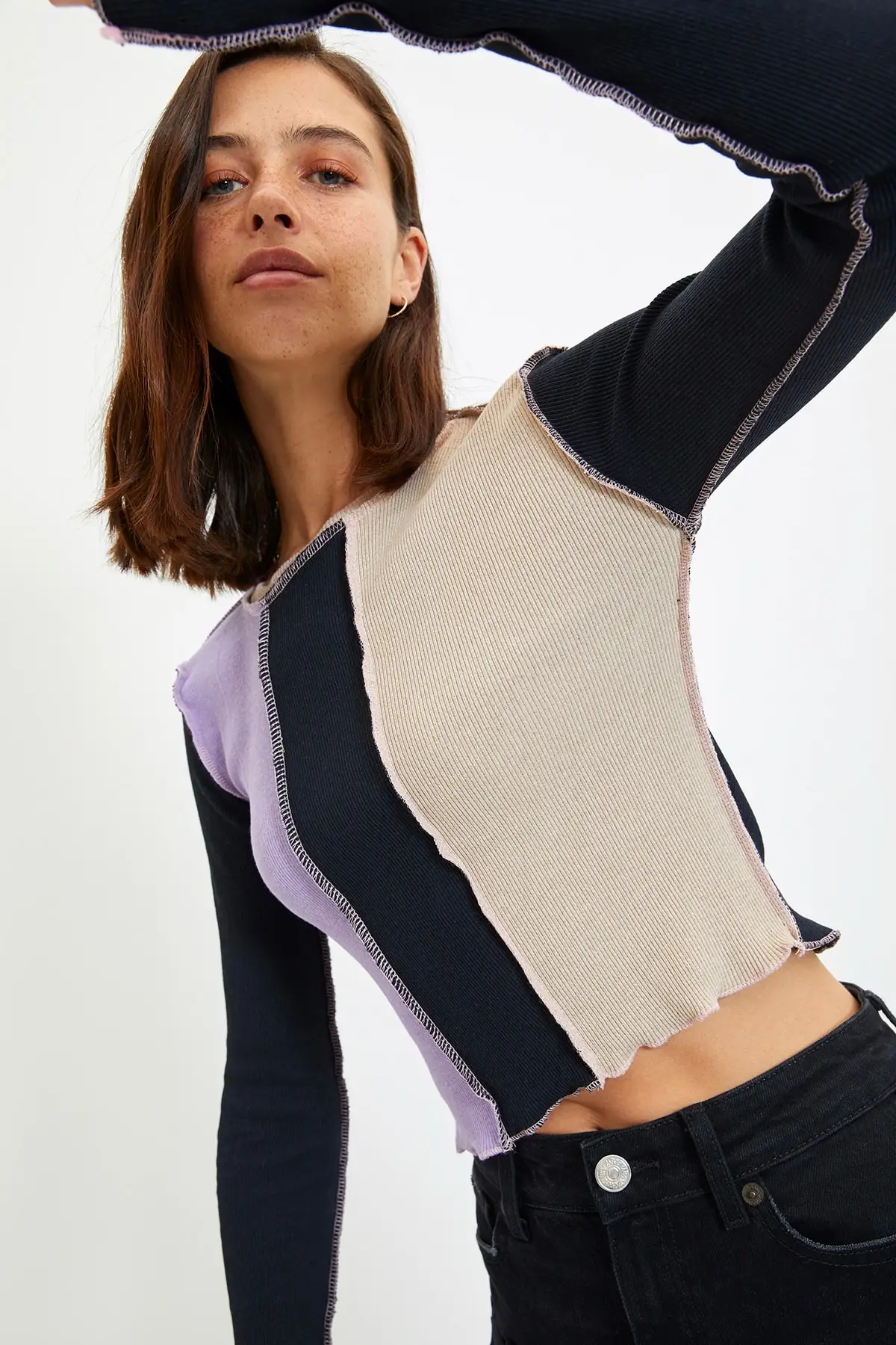 

Trendyol Crop Fitted With Color Block Knitted Blouse TWOAW22BZ0600