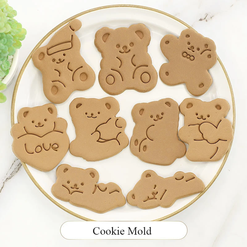 

Cartoon Cute Bear Cookie Mold Household 3D Creative Plastic Cookie Mold Baking Tool Cookie Mold Knife