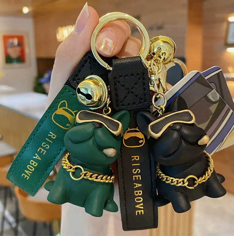 

2022 Cool Bells hip hop glasses Bulldog dog Keychain resin Wild Key Chain car Bag Pendant Couple Accessories luxury keyring Gift