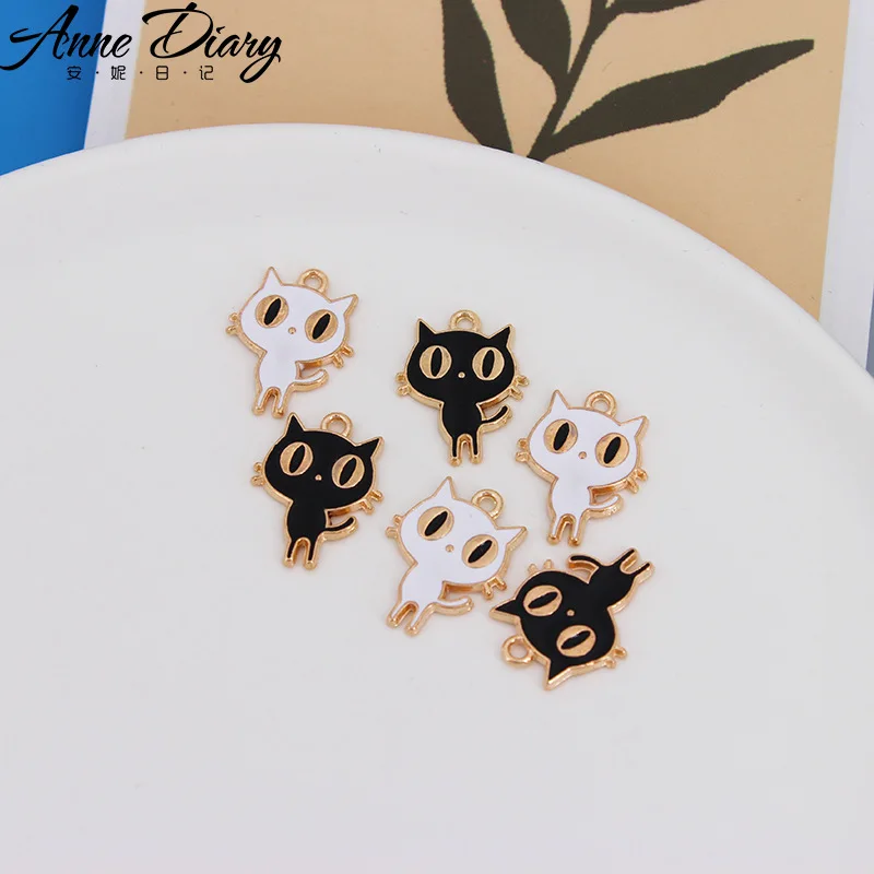 

2PCS Cartoon Alloy Earring Keychain Necklace Pendant for Jewelry Making Bracelet Charms DIY Crafting Jewelry Accessories