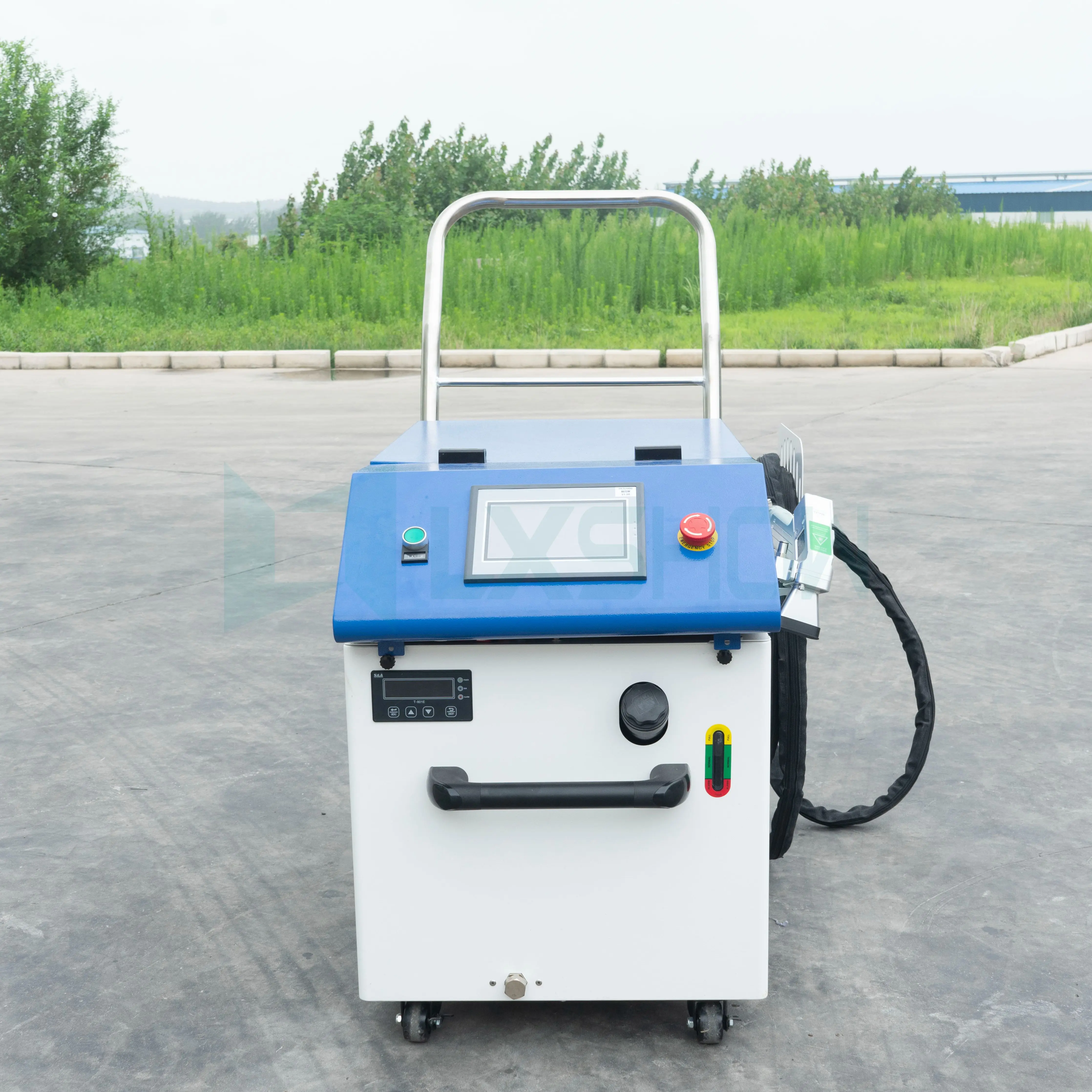 аппарат лазерной очистки металла raycus. портативный лазерный очиститель ржавчины. аппарат лазерной очистки f-clean 30. Laser cleaning для очистки металла. ручной лазерный очиститель hc200.