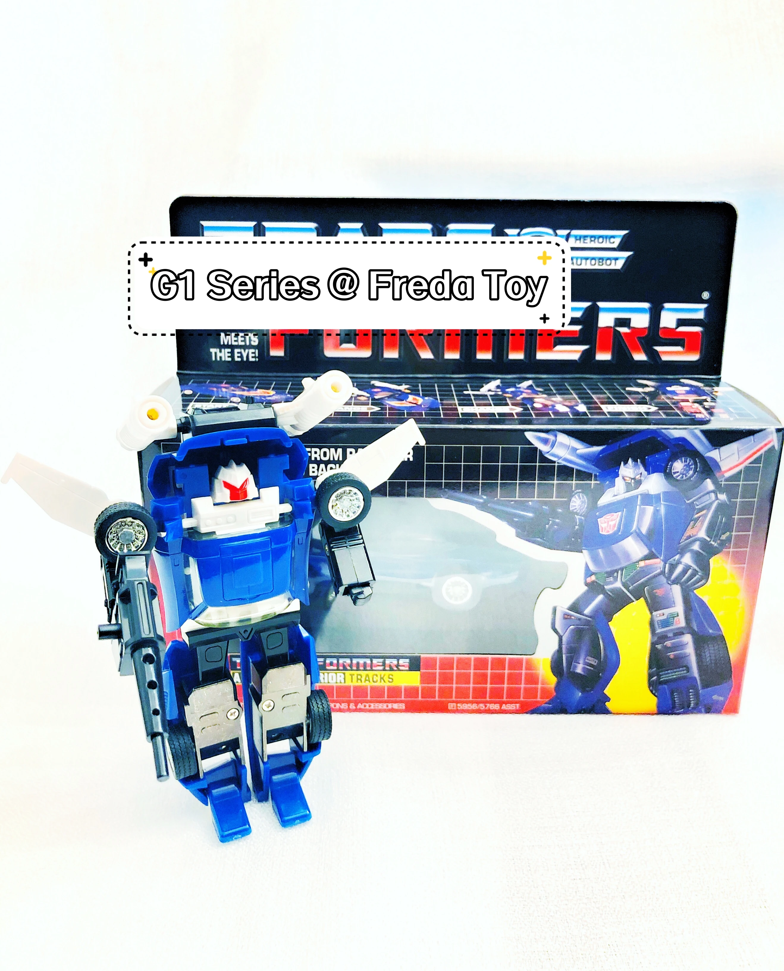 

Trans. G1 Reissue Version Tracks Brand New Action Figure Gift Box Free shipping