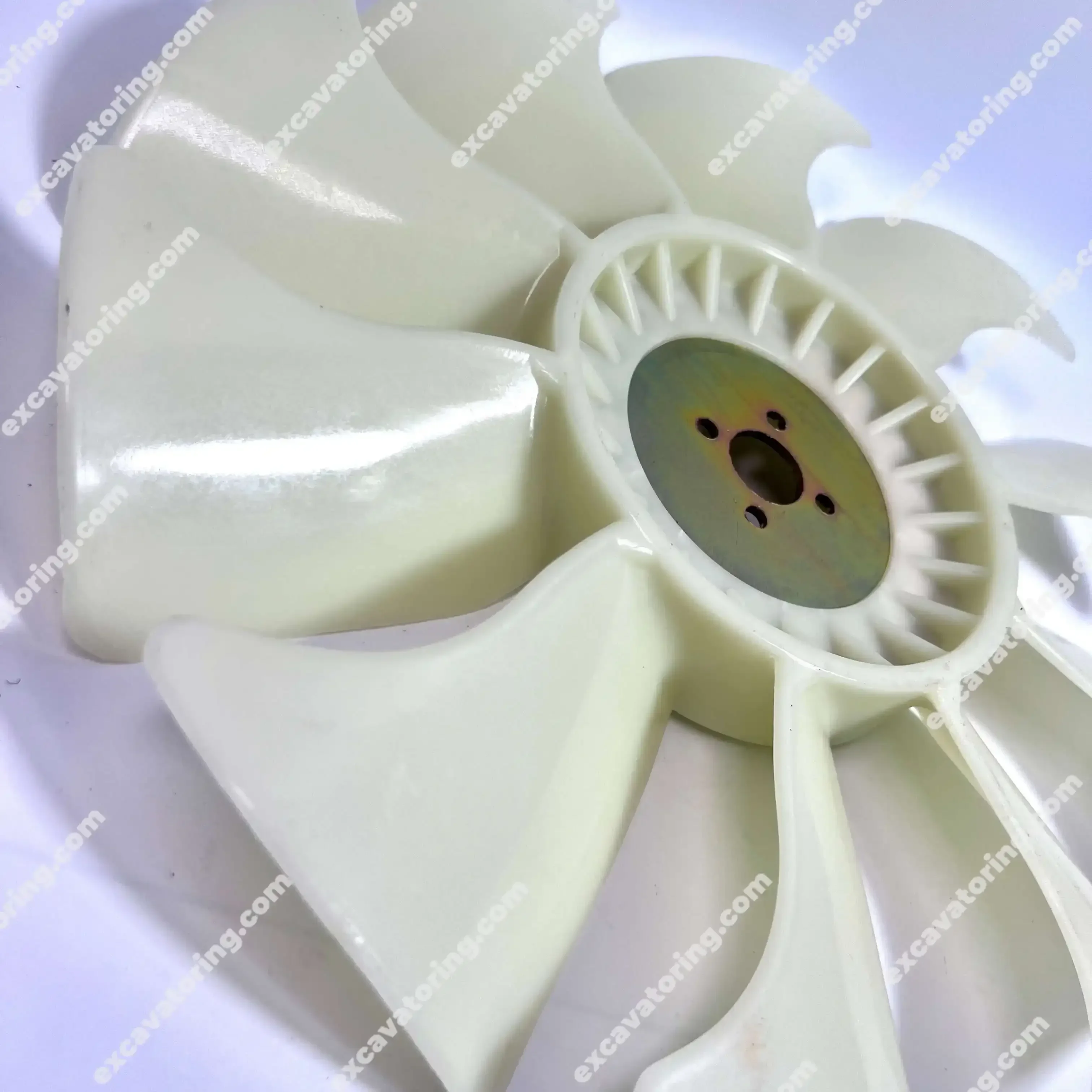 Для крыльчатки двигателя 3D84 10-осевой вентилятор Komatsu