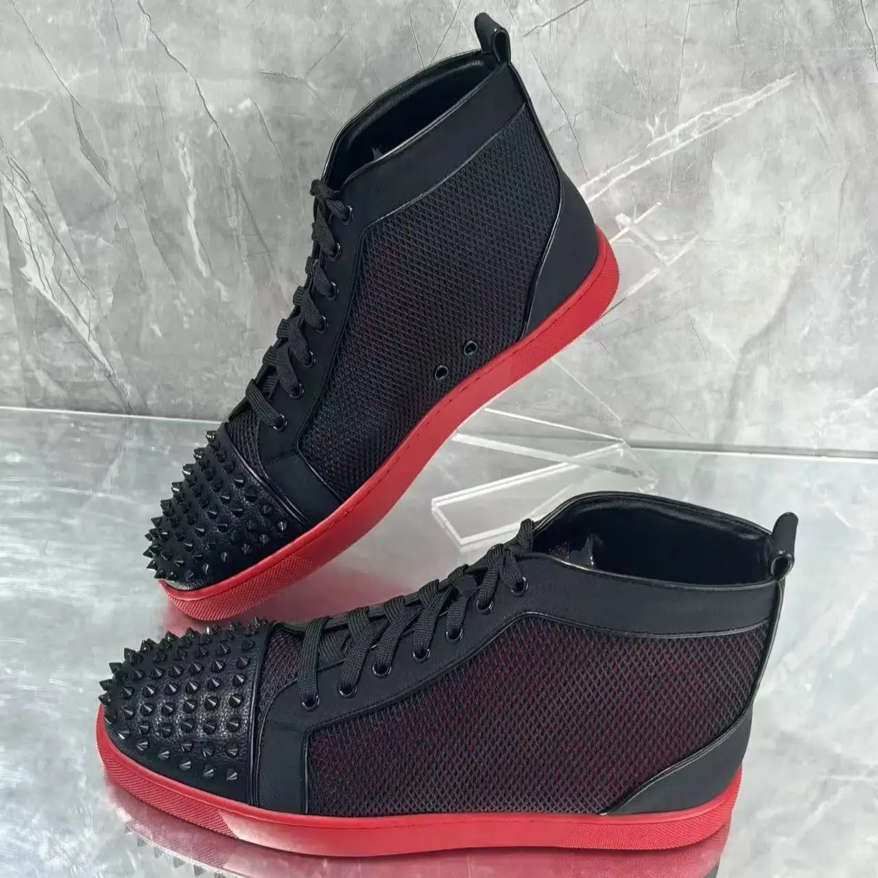 Черная повседневная спортивная обувь с сеткой и заклепками мужские высокие