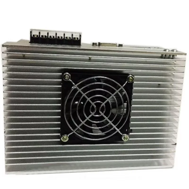 Трехфазный цифровой драйвер DM3722 Адаптируется к драйверам шагового двигателя