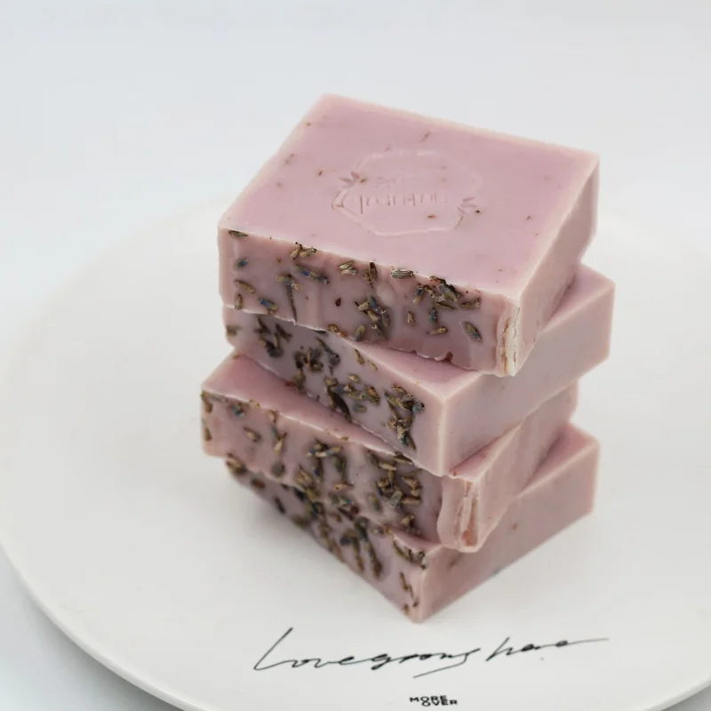Мыло ручной работы для мытья лица с ароматом лаванды