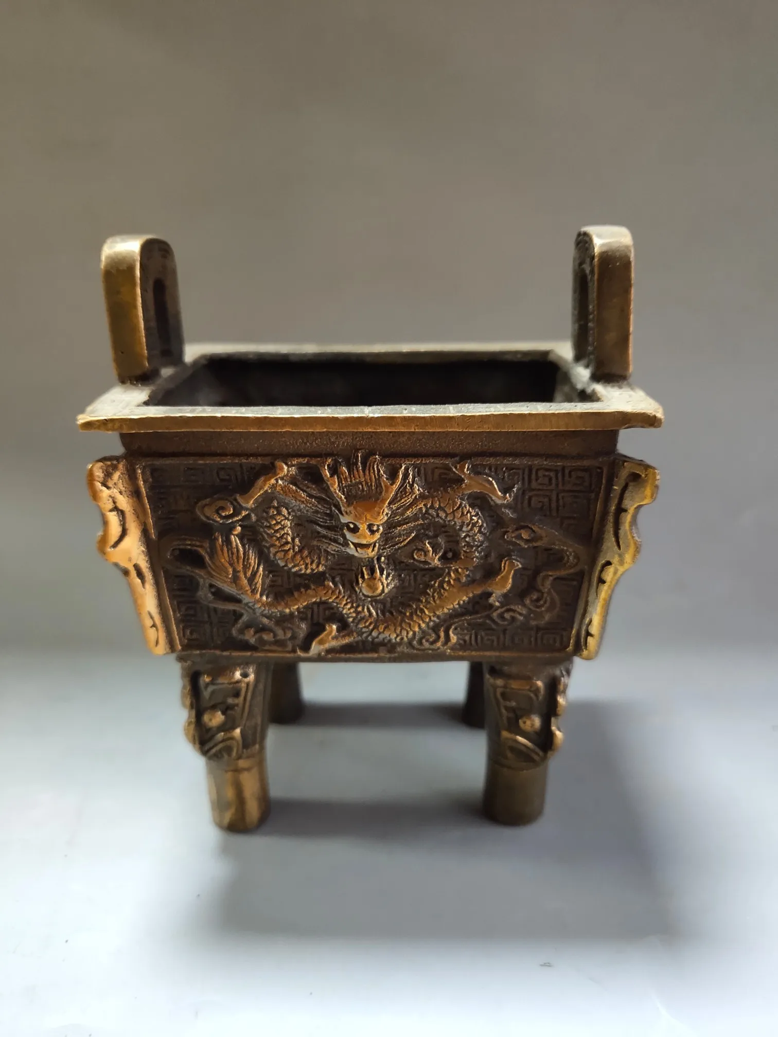 

Precision Pure Copper Dragon Carved Square Furnace Ornaments
