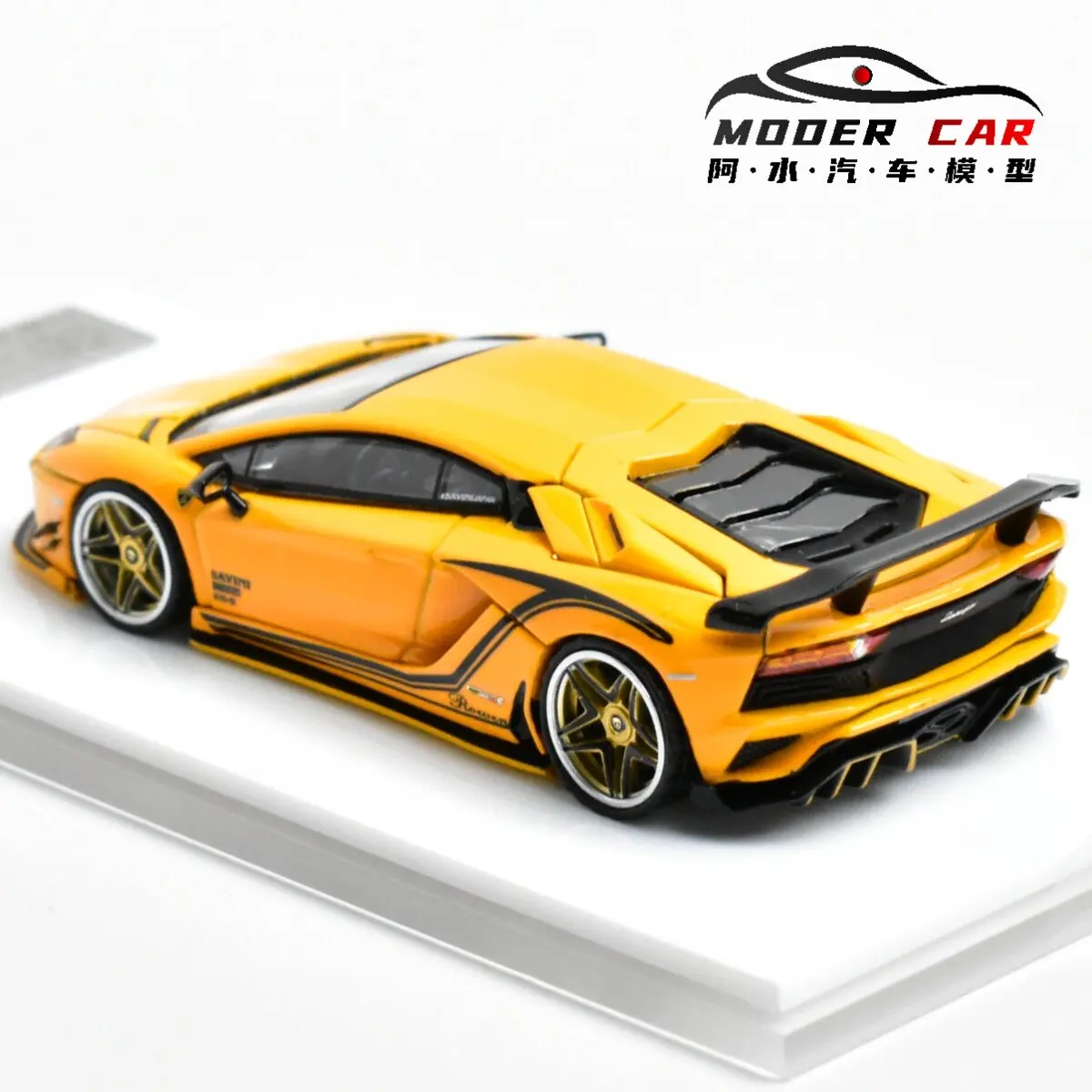 Фото Модель автомобиля ROWEN 1:64 Aventator S с вращающимися колесами №4