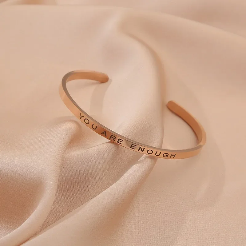 Простой браслет из титановой стали с буквами 4 мм невыцветающий регулируемый