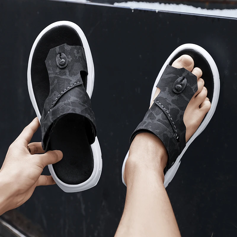 

2022 Summer Mens Slippers Beach Flip-flops New Sandals Comfortable Male Casual Shoes Fashion Man Flip Flops Footwear Size 44