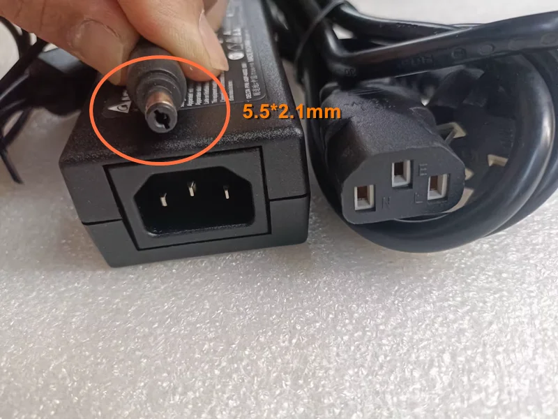 Оригинальное зарядное устройство переменного/постоянного тока Delta 12 В 3 33 А для