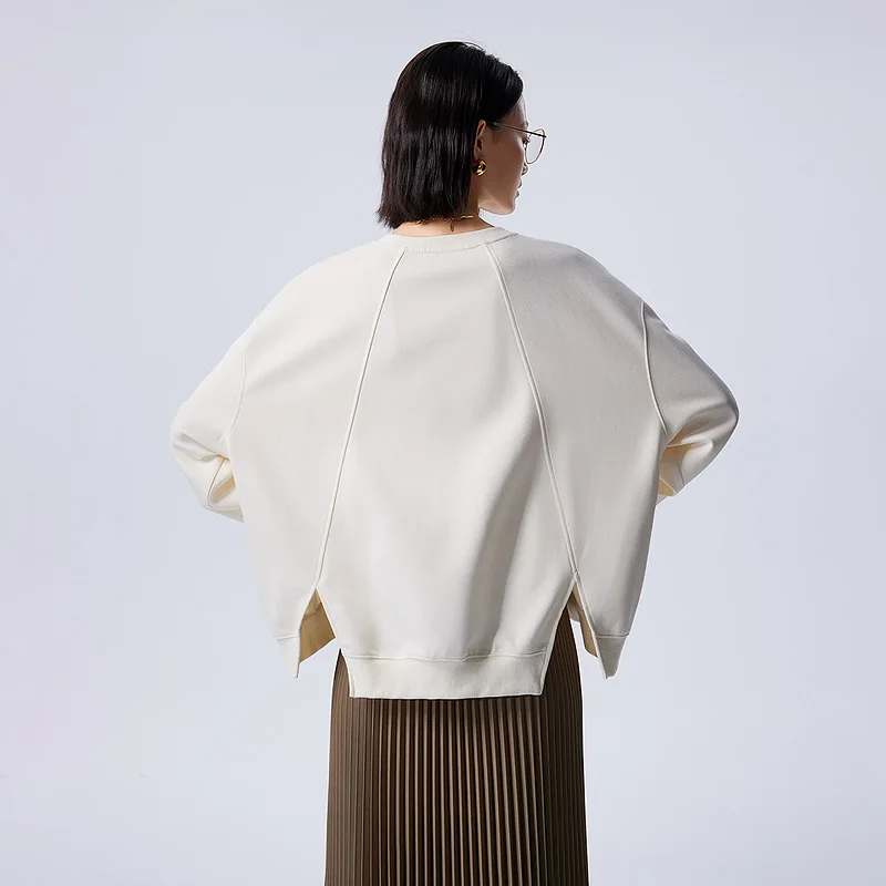 Рисунок 4 - Женский свитшот с длинным рукавом и круглым вырезом