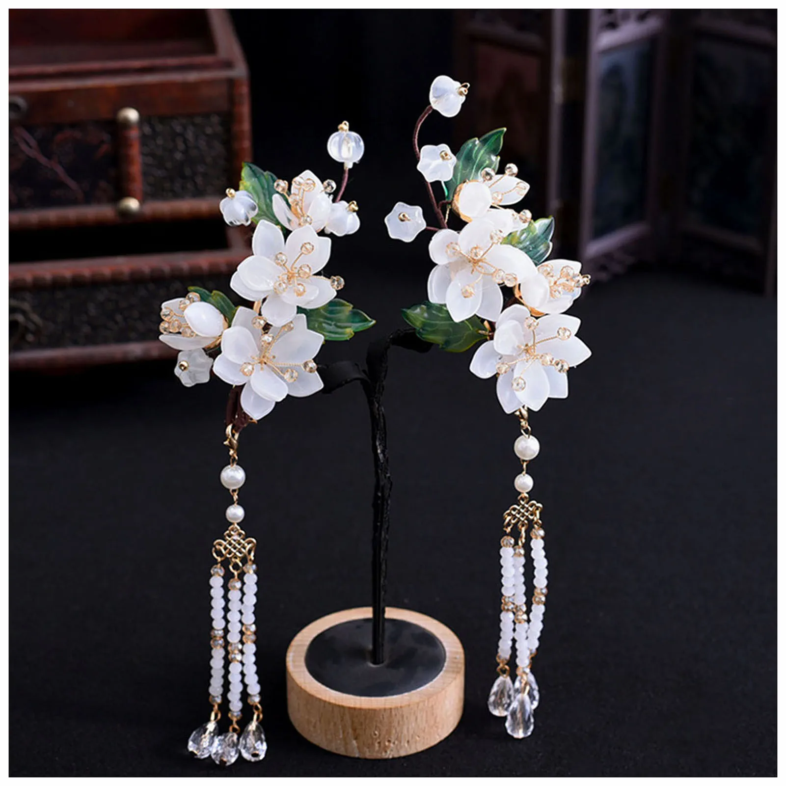 

Flower Leaf Fringe Hairpin Chinese Style Hanfu Matching Headdress for Women Girls and Hairdressing Salon