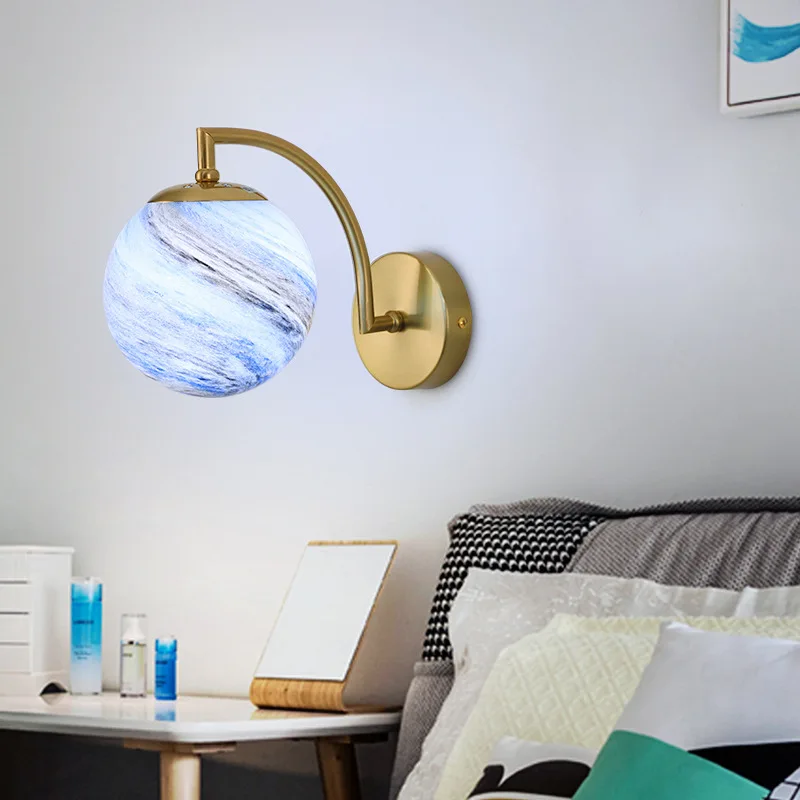 

Новая прикроватная настенная лампа для спальни, креативная настенная лампа в виде планеты и Луны, внутренняя Европейская гостиная, коридор, лестница, стеклянный шар
