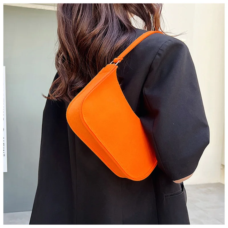 

Women's Fashion Exquisite Shopping Bag Felt Handbags Luxury New Shoulder Underarm Bag Advanced Texture Women Handbags Purses