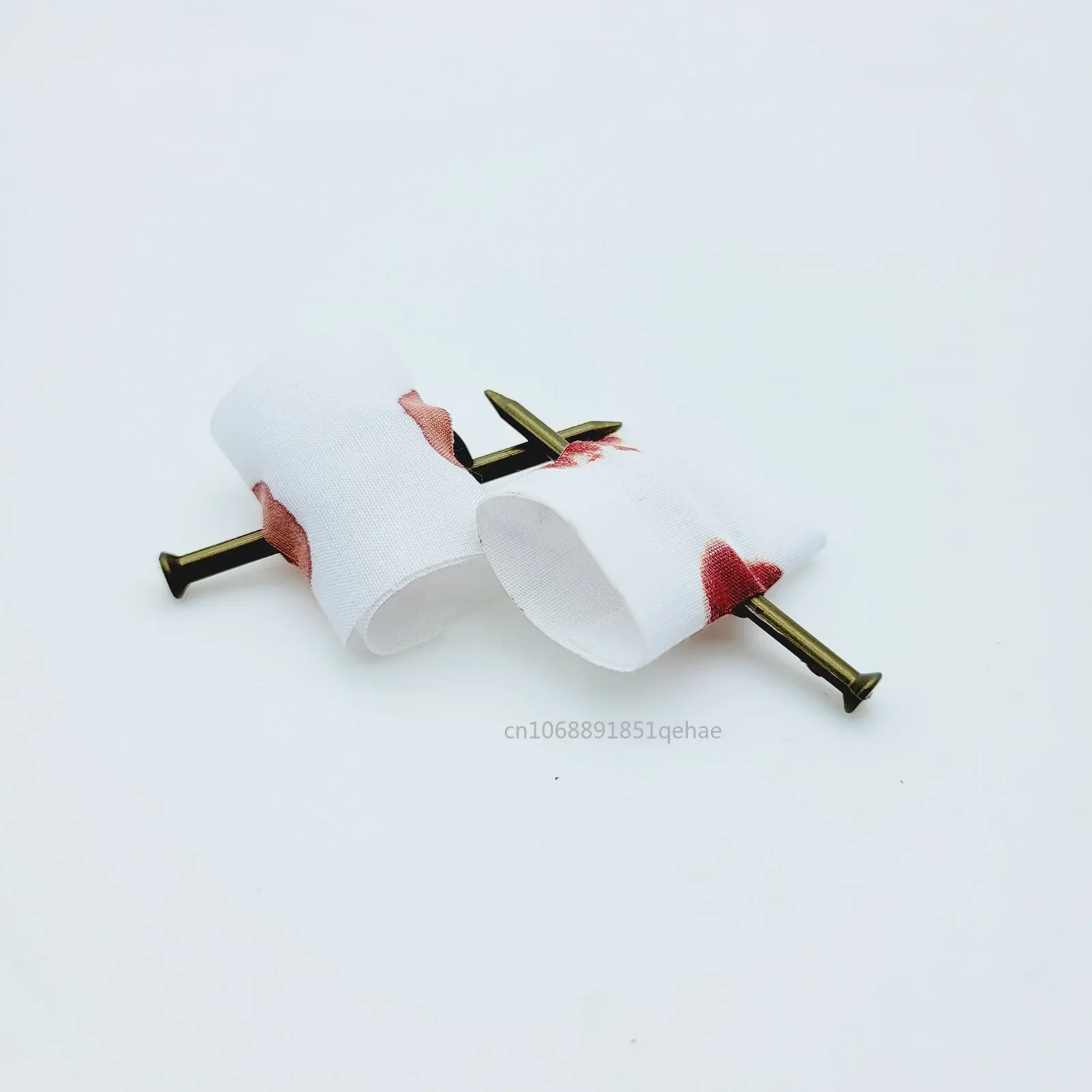 Игрушка-шалость для поддельных ногтей через палец детская новинка волшебный