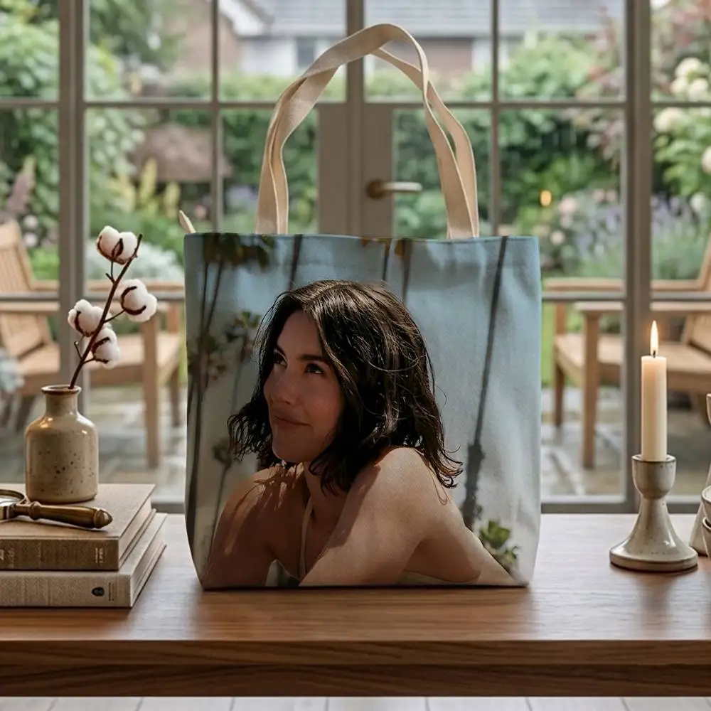 Фото Сумки для хранения Hit the Wall G-Gracie A-Abrams. Водонепроницаемые холщовые сумки, подходящие для посещения занятий, походов за покупками, подарков и поездок на работу. №2