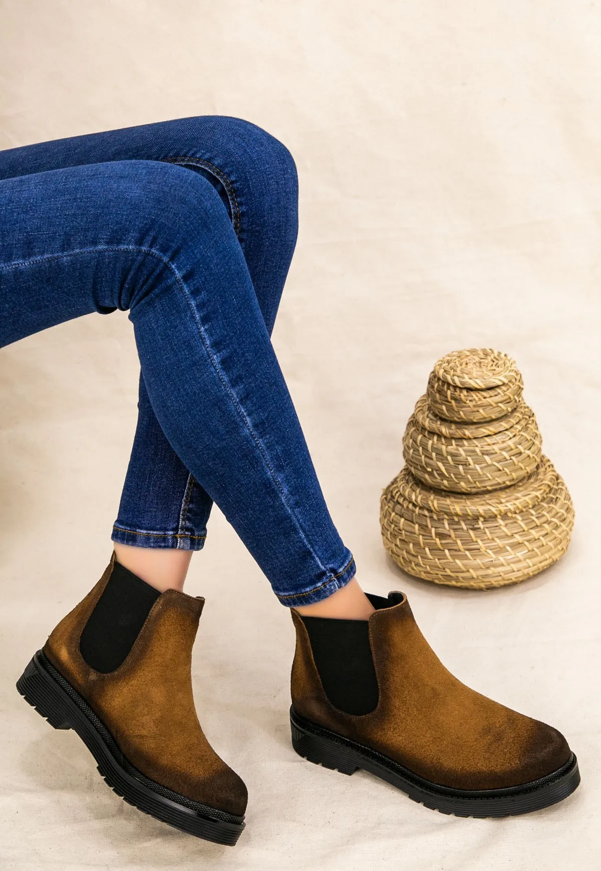 

Jawex White Skin Boots
