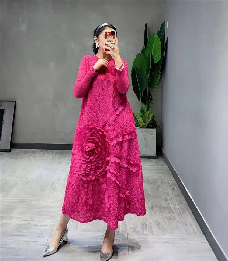 

Top Quality Pleated Dress Fall 2022 Winter 3D Appliques Sun Flower Embroidered Red Vintage Stretched Folds Aesthetic Clothes