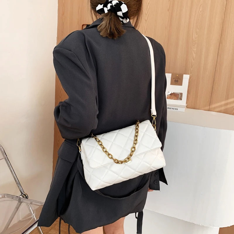 Luxury Designer Bag Chain Purse and Handbags for Women 2023 New Soft PU Leather Crossbody Bag Plaid Thread Small Shoulder Bag