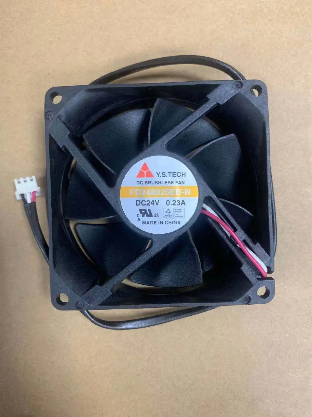 FD248025EB-N DC24V 0.23a совершенно новый оригинальный вентилятор осевого потока Y.S.TECH 8025