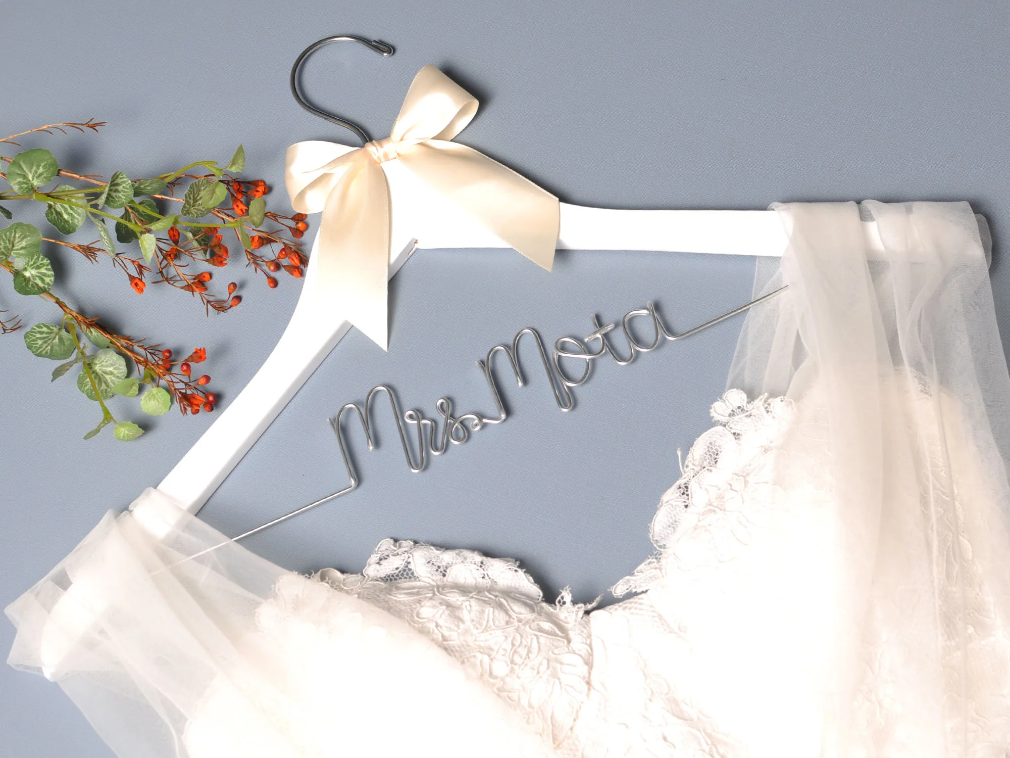 

Personalized Handmade Bridal White Name Hanger Personalized Aluminum Wire Custom Hanger ,Handmade Custom Wedding Hanger Bow