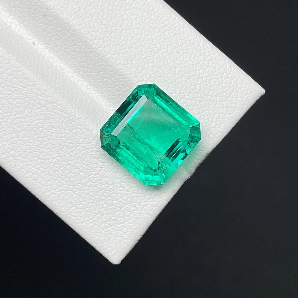 

Meisidian 12x12mm 6 Carat Cushion Cut Lab Grown Hydrothermal Columbian Green Emerald Ring