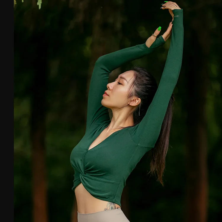 

Сетчатый красный осенне-зимний Новый Топ с длинным рукавом для йоги для женщин тонкий и тонкий спортивный Пилатес одежда для фитнеса блузка...