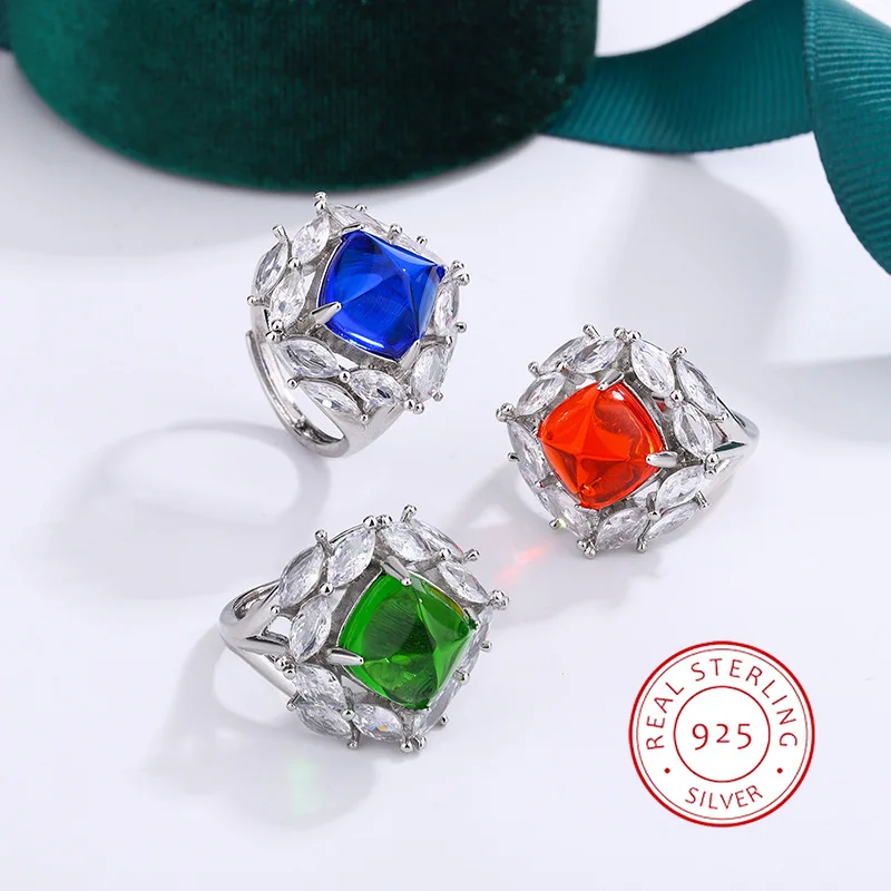 Женское кольцо из серебра 925 пробы, с цирконом