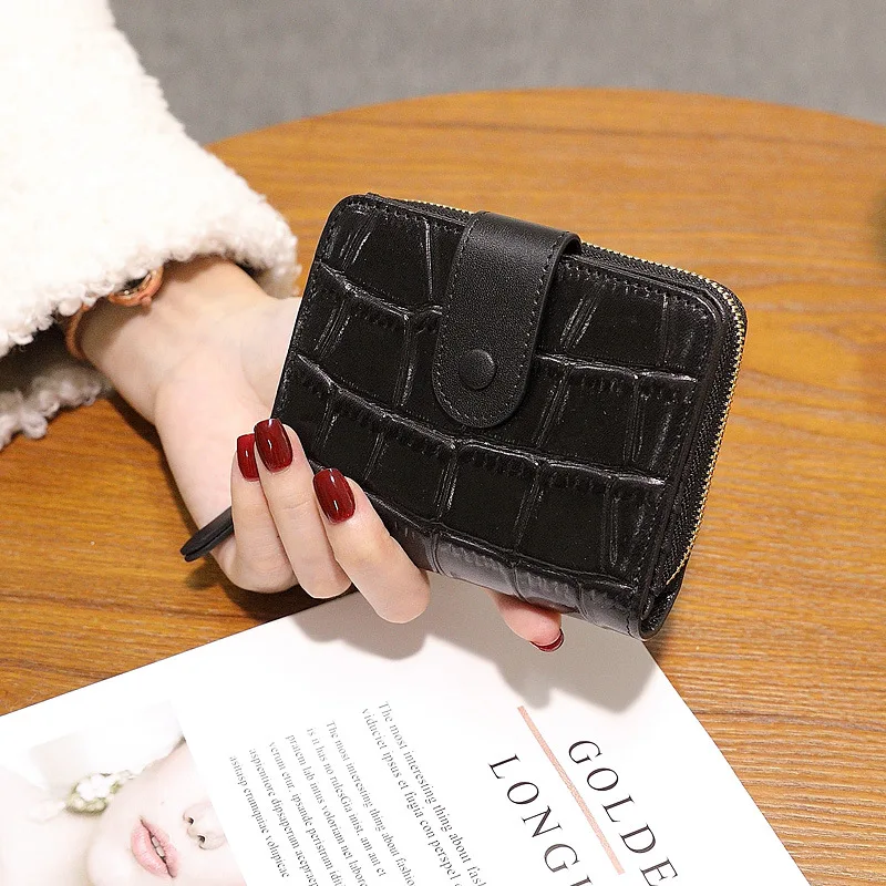 New Women Genuine Leather Wallets Letter Embroidery Short Purse For Ladies Excellent Alligator Cowhide Card Holder Hasp Billfold